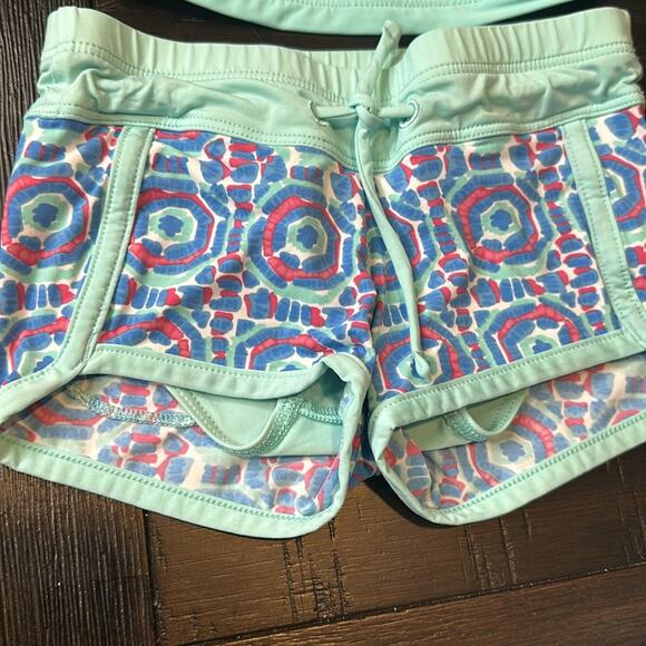 Vineyard Vines Girls Geo Umbrella Swim Top and Shorts Size 2T - Picture 3 of 9